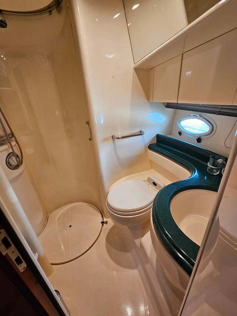 Slide: The Image of Azimut 46 MY 2003 - 19