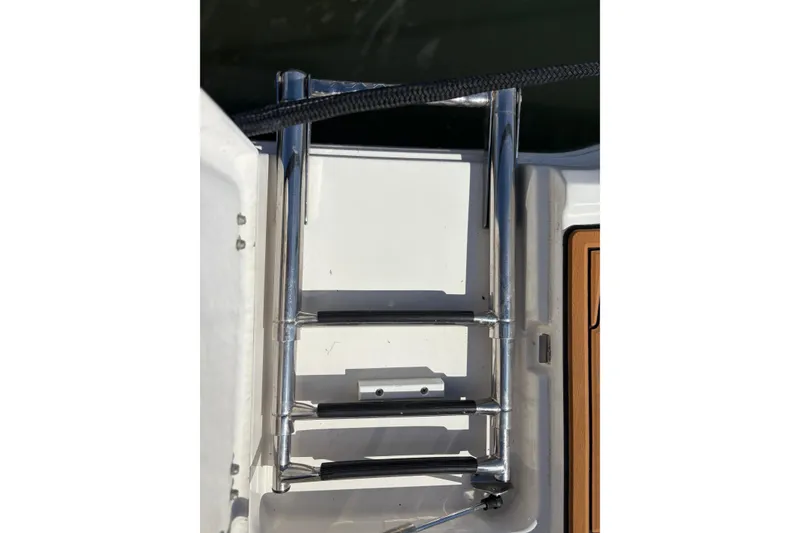 Slide: The Image of Stainless steel boat ladder on 2011 Chaparral 330 Signature yacht. - 43