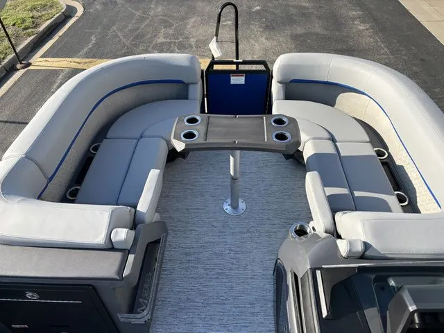 Slide: The Image of Bennington 22 MFB / Yamaha 150 HP 2026 - 13