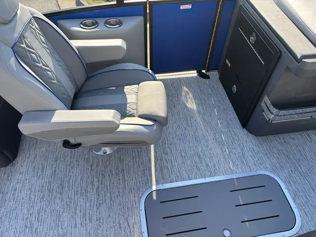 Slide: The Image of Bennington 22 MFB / Yamaha 150 HP 2026 - 14