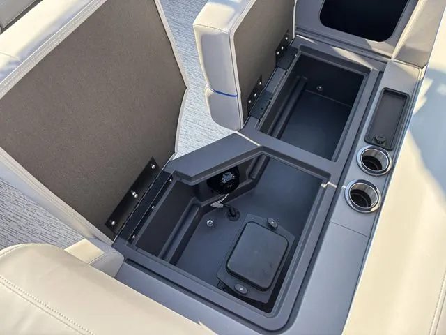 Slide: The Image of Bennington 22 MFB / Yamaha 150 HP 2026 - 27