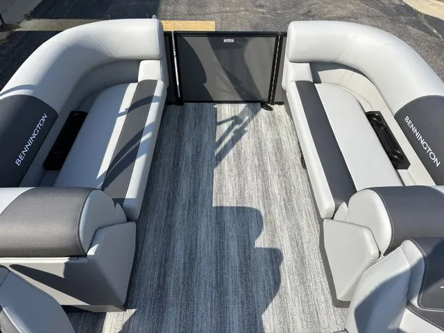 Slide: The Image of Bennington 22 SSR Sport / Yamaha Vmax SHO 200 HP 2026 - 25