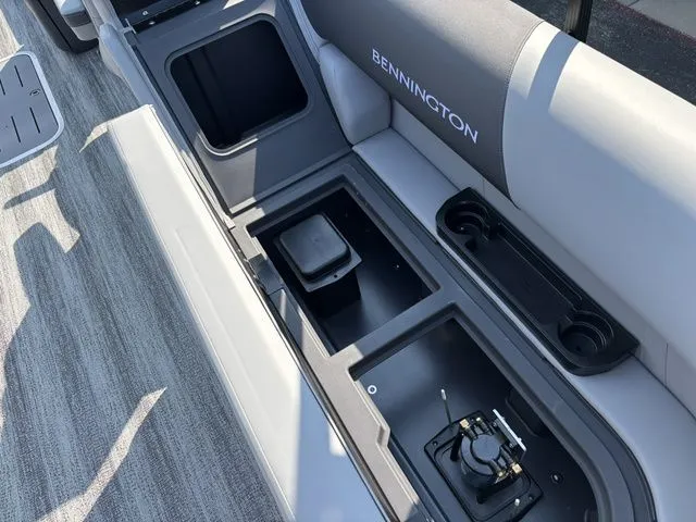 Slide: The Image of Bennington 22 SSR Sport / Yamaha Vmax SHO 200 HP 2026 - 26