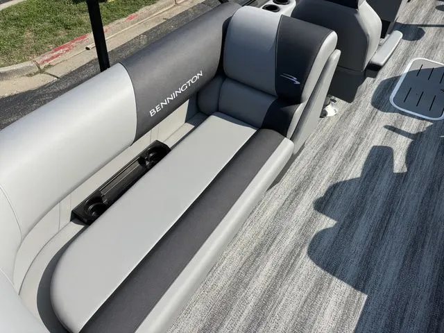 Slide: The Image of Bennington 22 SSR Sport / Yamaha Vmax SHO 200 HP 2026 - 27