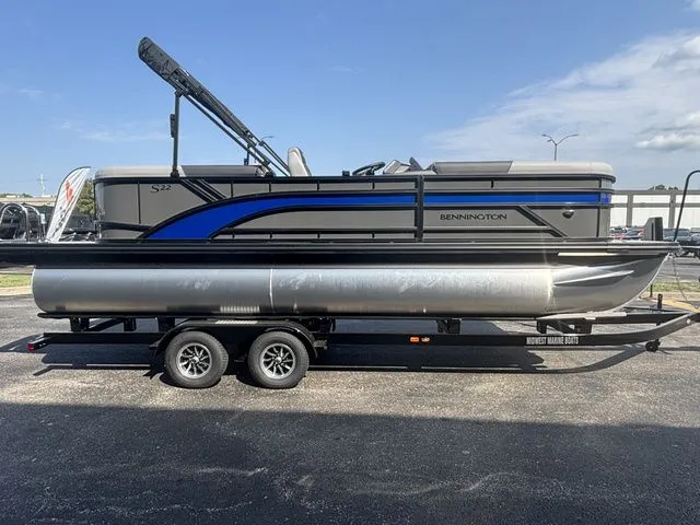 Slide: The Image of Bennington 22 SSR Sport / Yamaha Vmax SHO 200 HP 2026 - 5