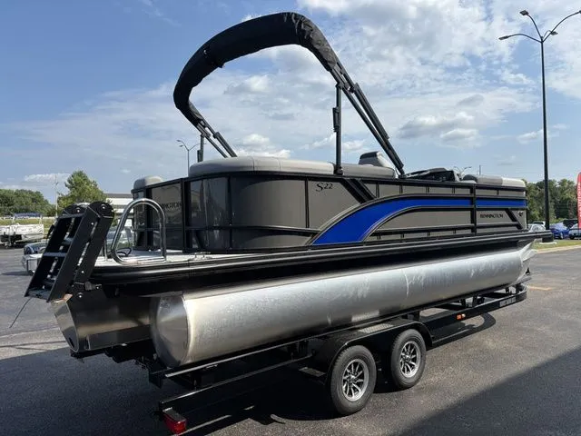 Slide: The Image of Bennington 22 SSR Sport / Yamaha Vmax SHO 200 HP 2026 - 6