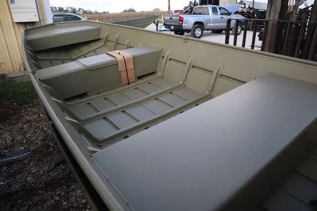 Slide: The Image of Lowe 1648 MT Jon 2023 - 6