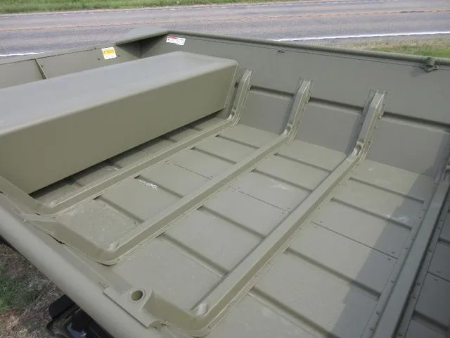 Slide: The Image of Lowe 1648 T Jon 2025 - 3