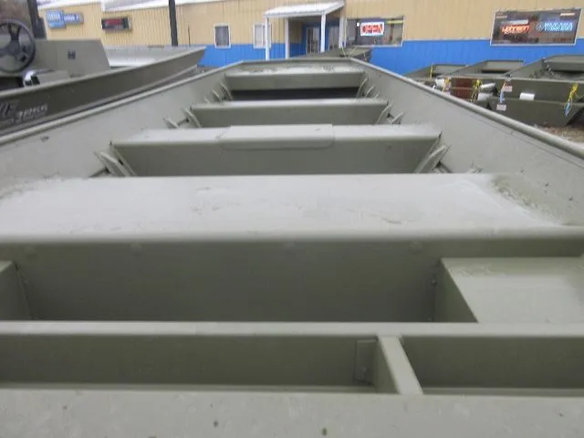 The Image of Lowe 1852 MT Jon 2024 - 1