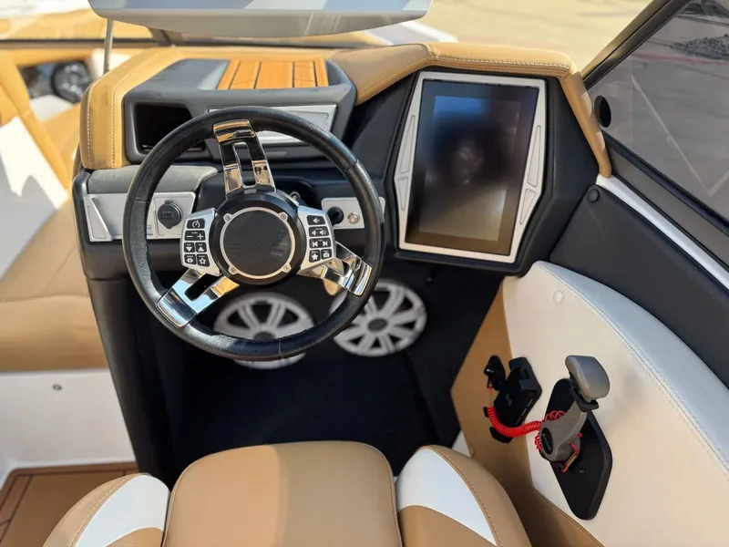 Slide: The Image of Tigé R23 2020 - 12