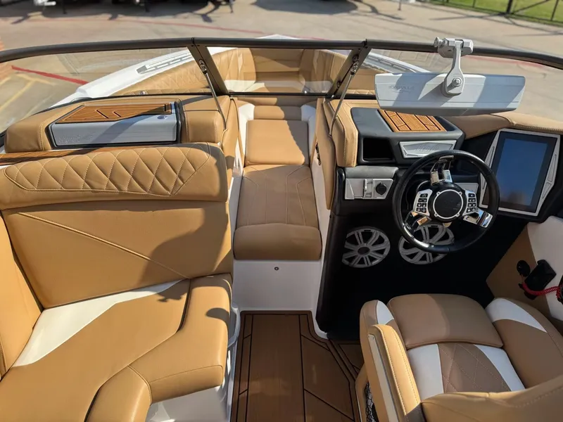 Slide: The Image of Tigé R23 2020 - 13