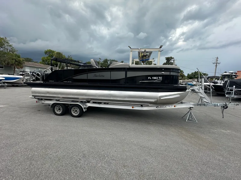 Slide: The Image of Barletta Corsa X23U 2022 - 28