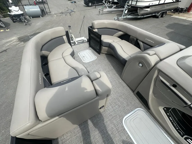 Slide: The Image of Barletta Corsa X23U 2022 - 8