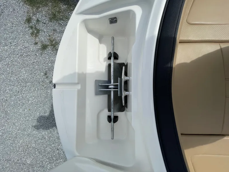 Slide: The Image of Sea Ray 21SPX-OB 2025 - 15