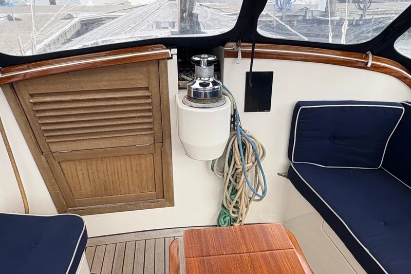 Slide: The Image of Interior of 2017 Leonardo Eagle 44 yacht with seating and winch. - 10