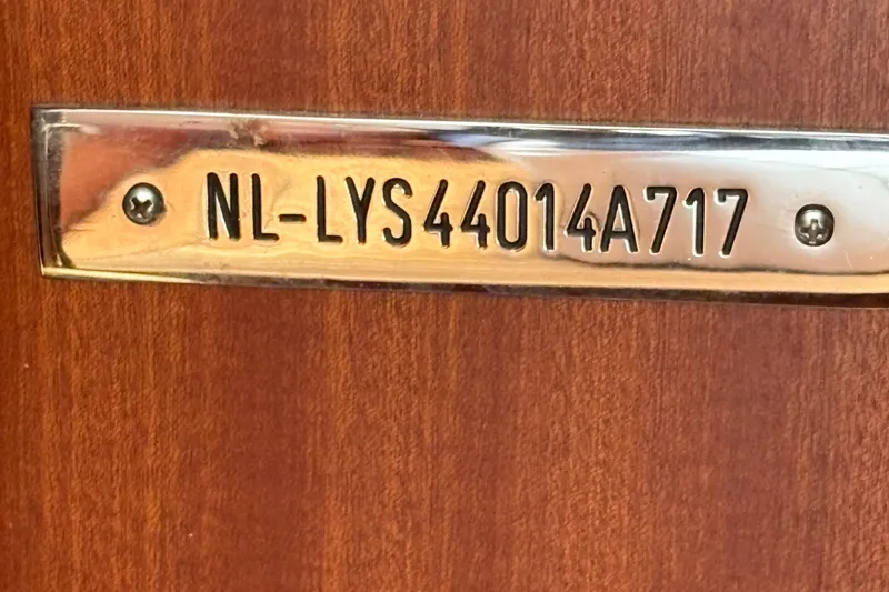 Slide: The Image of Serial number plate on Leonardo Eagle 44, 2017 model, with code NL-LYS44014A717. - 29