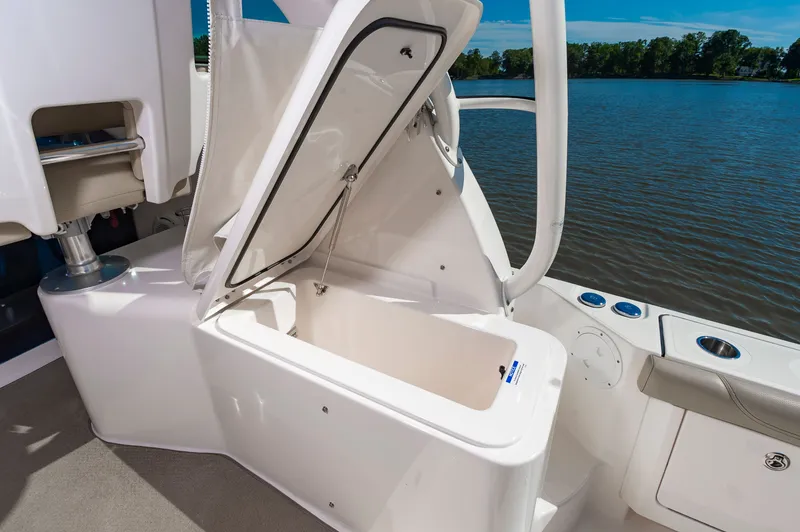 Slide: The Image of Pursuit OS 385 Offshore 2017 - 16