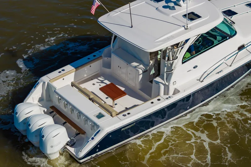 Slide: The Image of Pursuit OS 385 Offshore 2017 - 56
