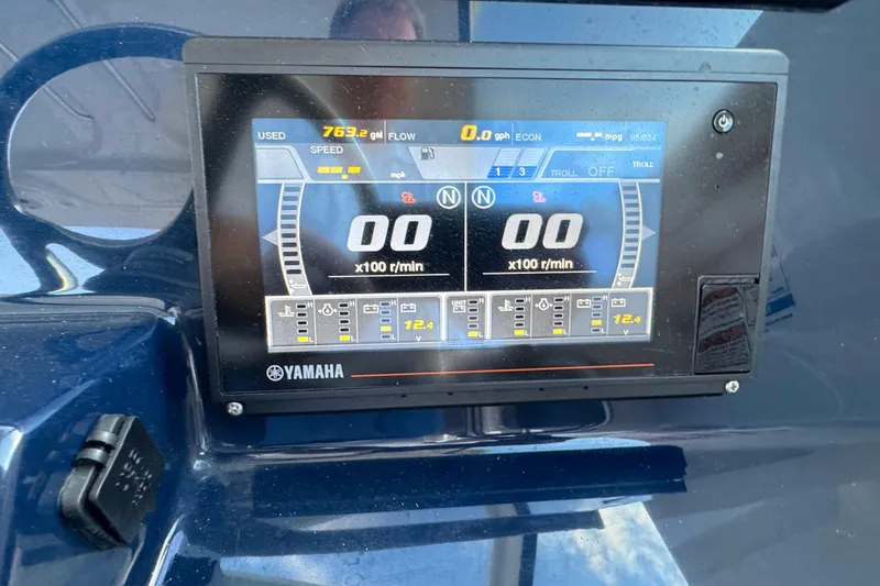 Slide: The Image of Yamaha display on 2021 Pursuit DC 326 Dual Console boat dashboard. - 12