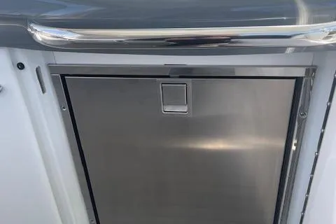 Slide: The Image of Stainless steel door on 2014 Formula 370 Super Sport boat. - 5