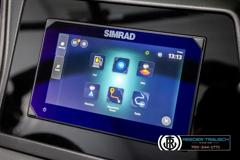 Slide: The Image of Touchscreen display of Avalon CAT CRBW 2026 boat with navigation and fuel options. - 38