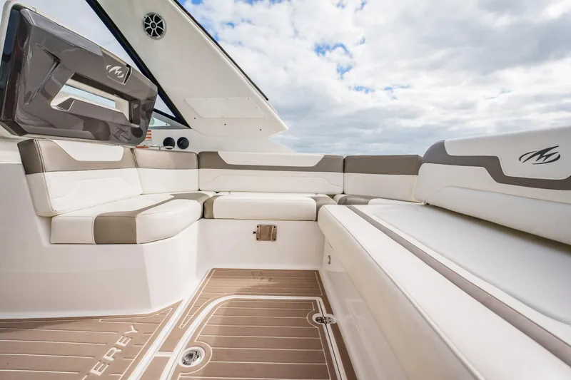Slide: The Image of Monterey 335 Sport Yacht 2015 - 50