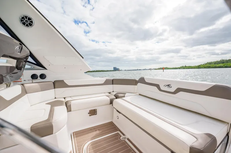 Slide: The Image of Monterey 335 Sport Yacht 2015 - 51