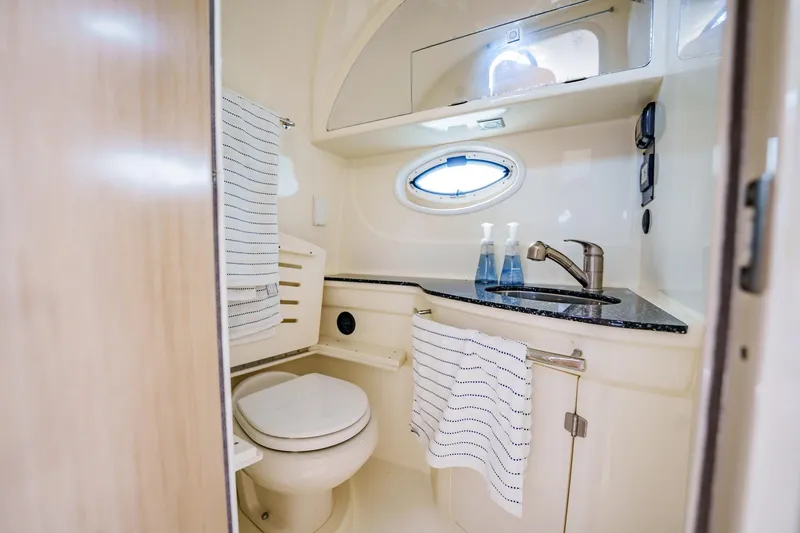 Slide: The Image of Monterey 335 Sport Yacht 2015 - 61