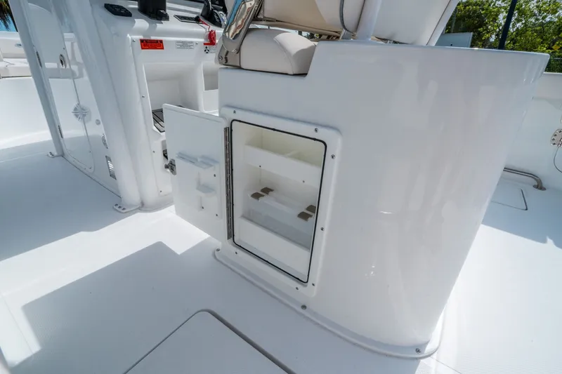 Slide: The Image of Sea Hunt Gamefish 27 Forward Seating 2026 - 17