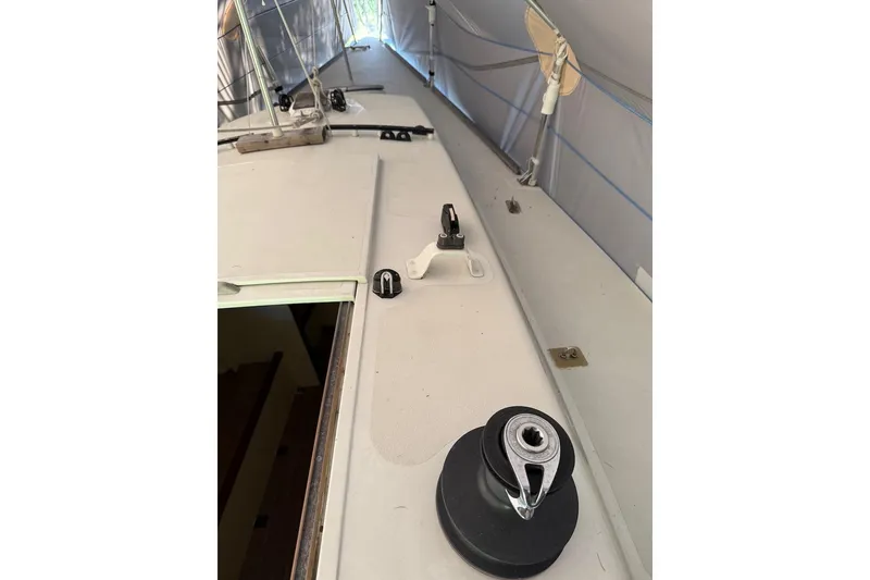 Slide: The Image of 2007 Hallett 33 boat deck with winch and rigging details. - 40