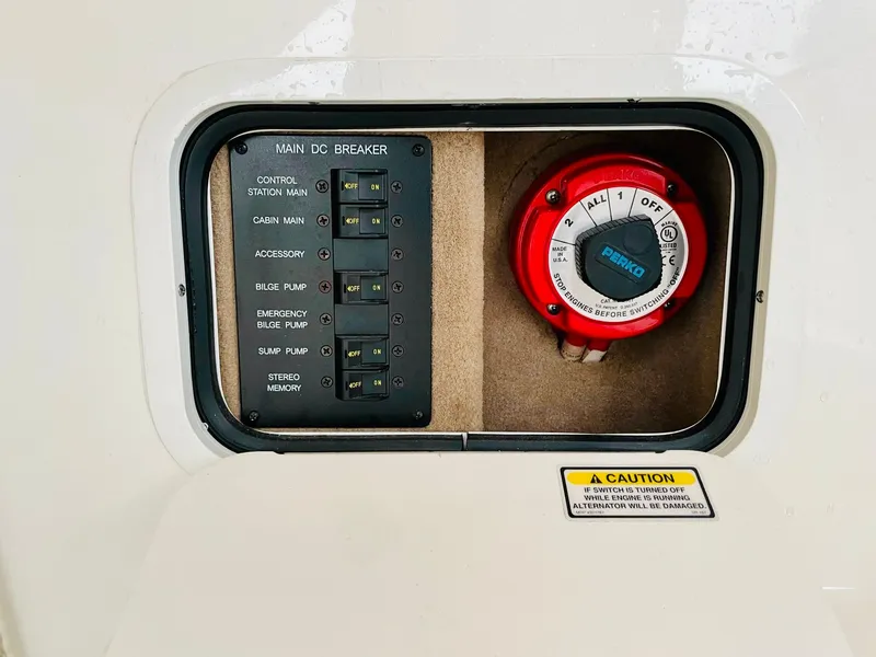 Slide: The Image of Sea Ray 260 2000 - 12