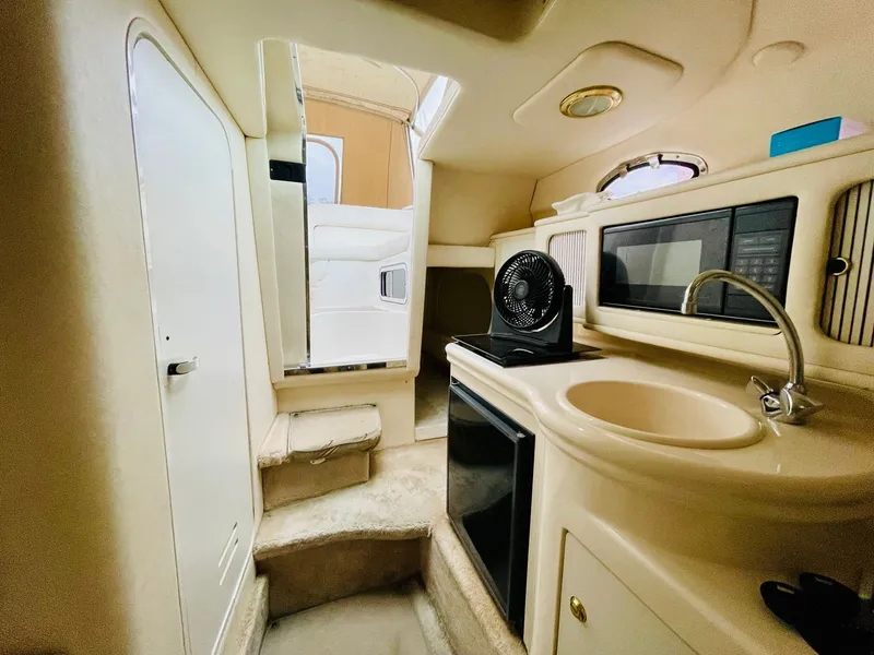 Slide: The Image of Sea Ray 260 2000 - 19