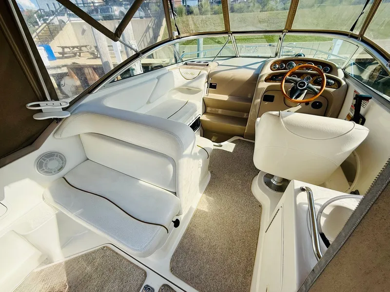 Slide: The Image of Sea Ray 260 2000 - 5