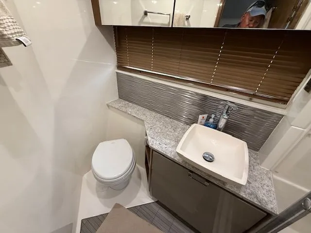 Slide: The Image of Sea Ray 520 fly 2018 - 26