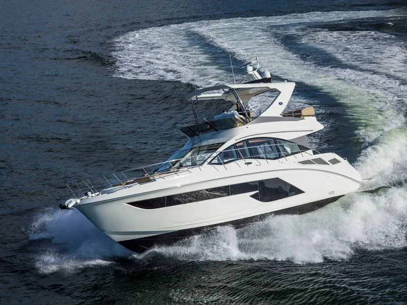 Slide: The Image of Sea Ray 520 fly 2018 - 4