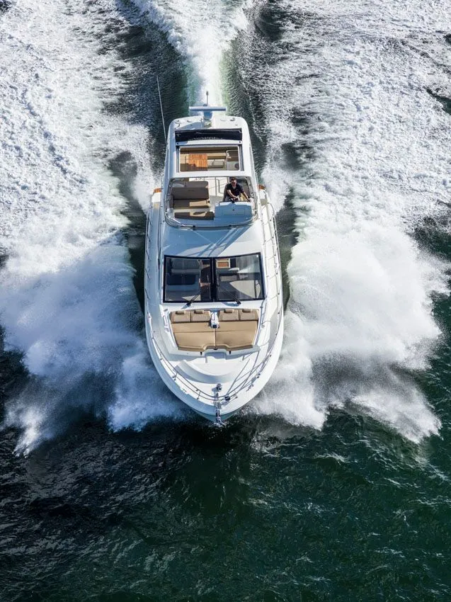 Slide: The Image of Sea Ray 520 fly 2018 - 6