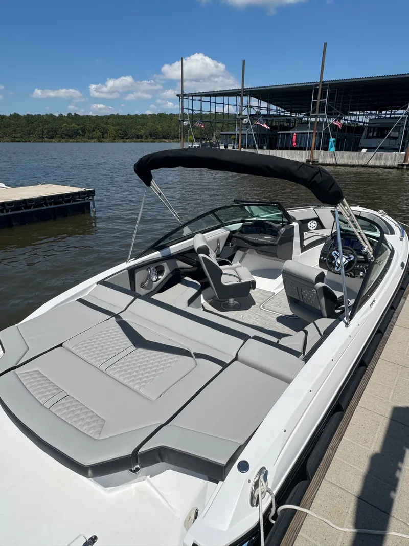 Slide: The Image of Monterey 238SS Super Sport 2026 - 3