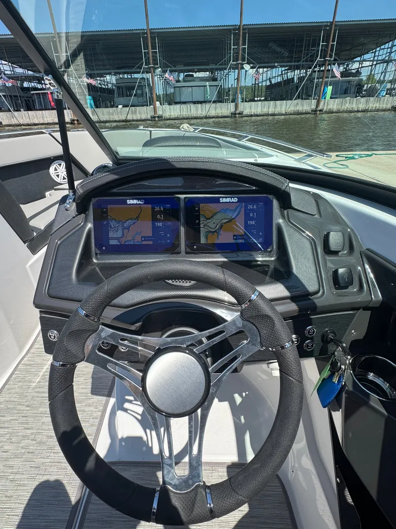 Slide: The Image of Monterey 238SS Super Sport 2026 - 6