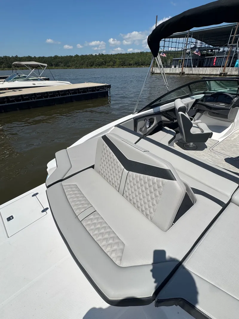 Slide: The Image of Monterey 238SS Super Sport 2026 - 7