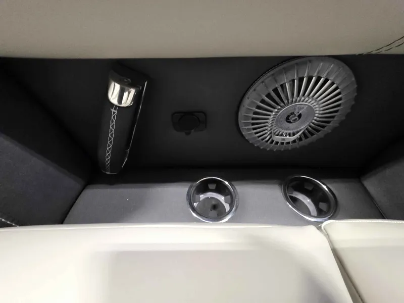 Slide: The Image of Barletta Lusso 23UCA 2026 - 30