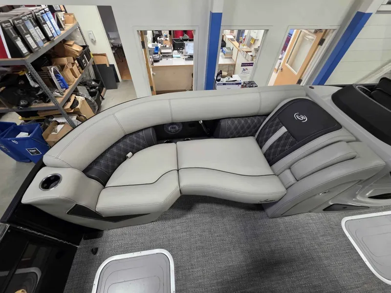 Slide: The Image of Barletta Lusso 23UCA 2026 - 32