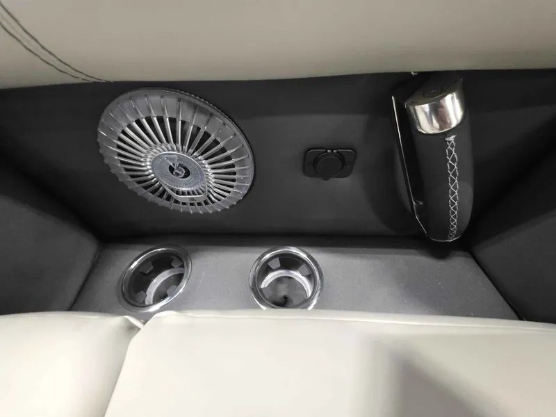 Slide: The Image of Barletta Lusso 23UCA 2026 - 33