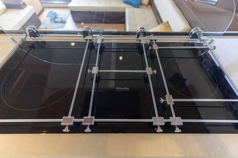 Slide: The Image of Azimut 60 2014 - 64