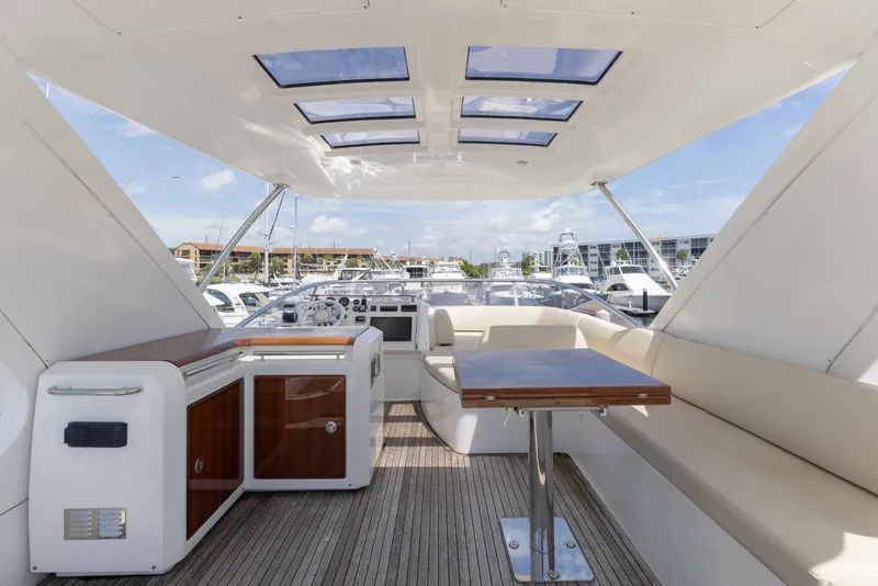 Slide: The Image of Azimut 60 2014 - 77