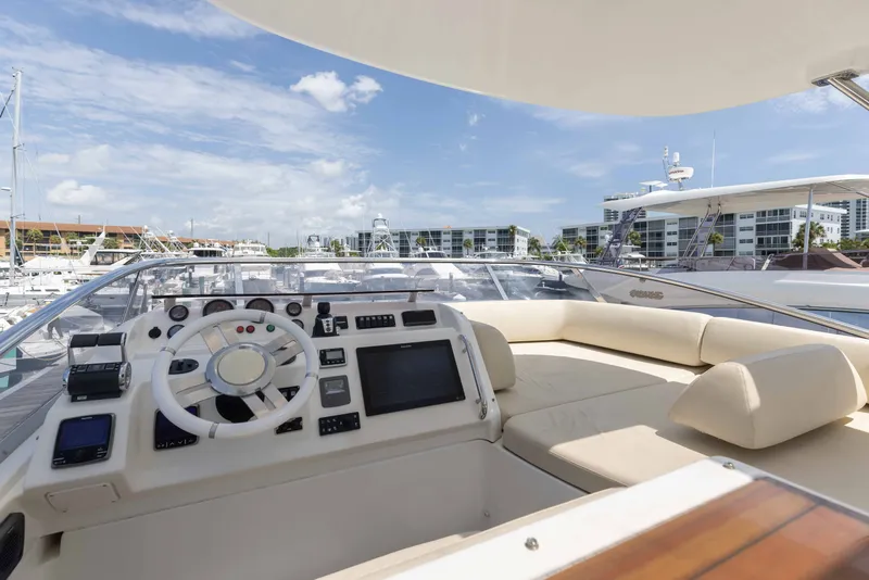 Slide: The Image of Azimut 60 2014 - 83