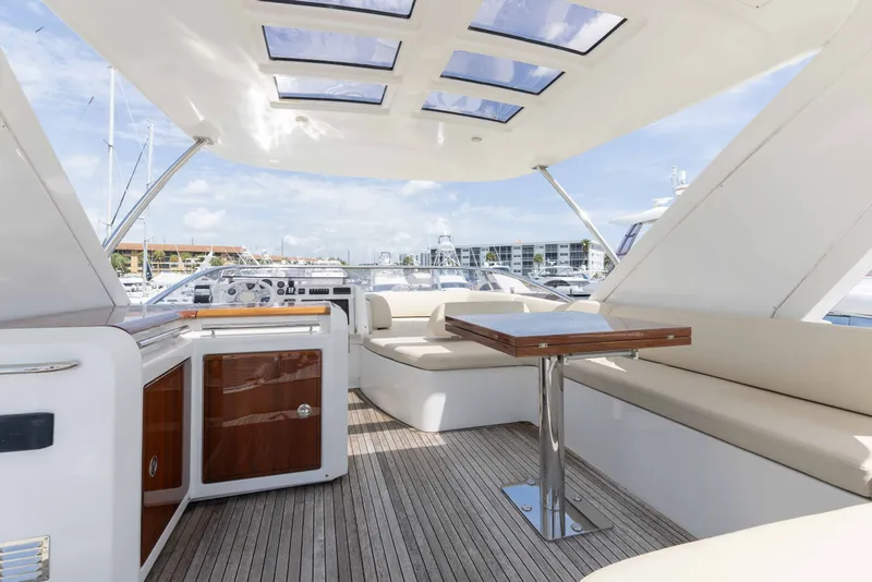 Slide: The Image of Azimut 60 2014 - 89