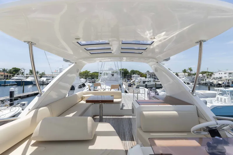 Slide: The Image of Azimut 60 2014 - 90