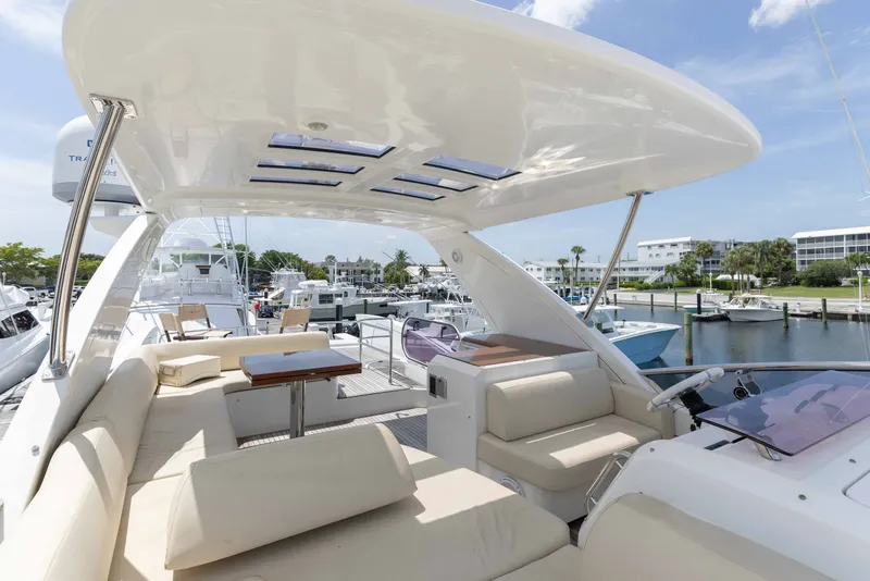 Slide: The Image of Azimut 60 2014 - 91