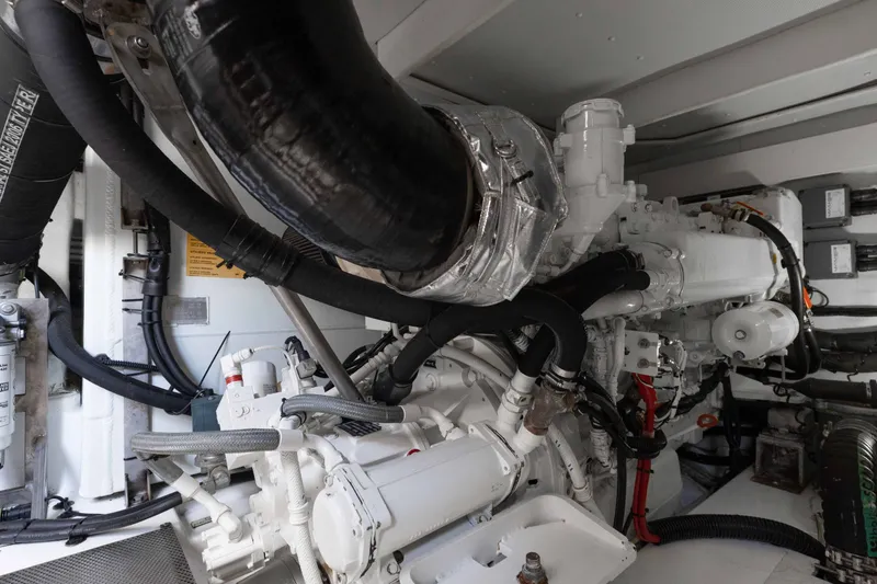 Slide: The Image of Azimut 60 2014 - 98