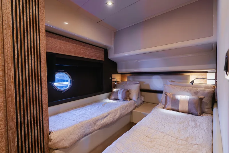 Slide: The Image of Azimut Fly 60 2014 - 56